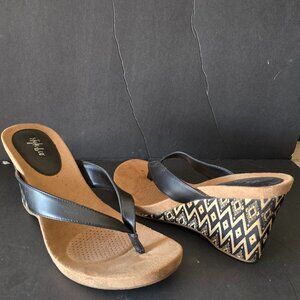 Sandals 3in Black Print wedge sz12m fits like 11m